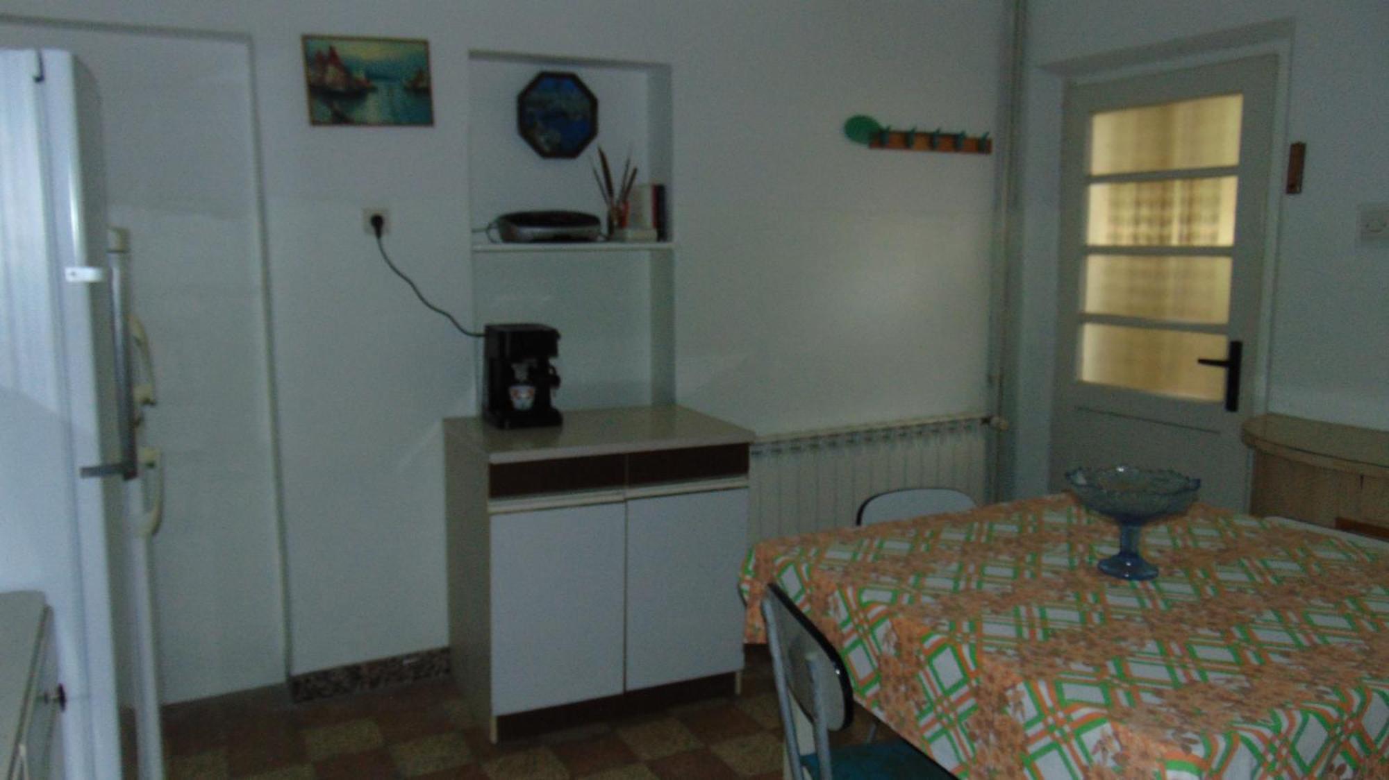 Marina Apartment End Rooms Вела-Лука Екстер'єр фото